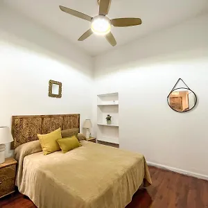 https://apartamentos-malaga-centro-29015.1costadelsol.com